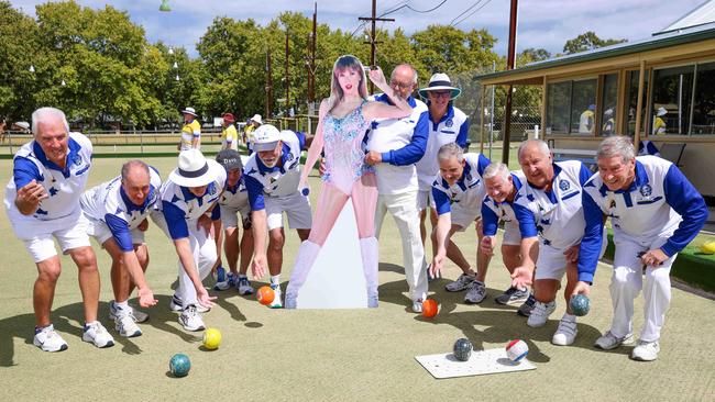 NEWS ADV Tay Tay a Colonel Light Gardens bowls pennants day. Tay Tay with members of Colonel Light Gardens Bowls Club Image/Russell Millard Photography