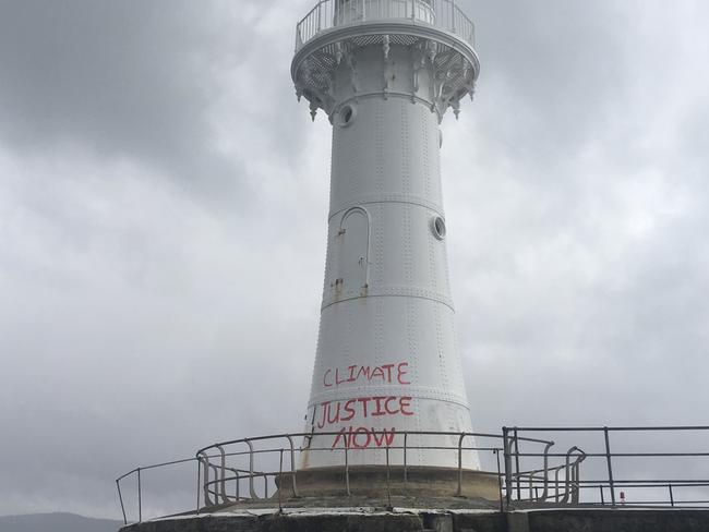 Graffiti on the Wollongong Lighthouse.