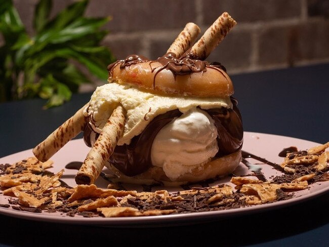 This burger-style Nutella dessert was another online hot.