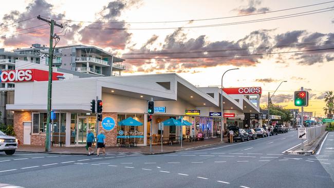 The Pavilions Palm Beach mall.