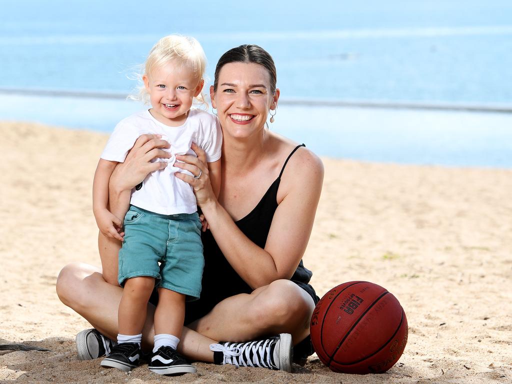 A basketball family: The Murrays