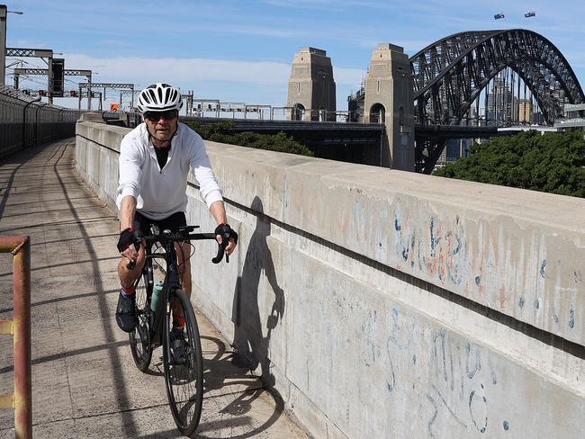 SYDNEY, AUSTRALIA - NewsWire photos SEPTEMBER 10, 2021: People exercising on the north side of the Sydney Harbour Bridge during COVID-19 lockdown in Sydney. Picture: NCA NewsWire / Dylan Coker