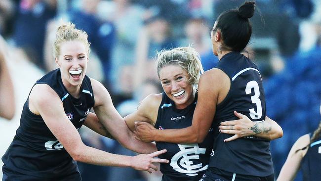 Women S Afl Scores Carlton V Collingwood Tayla Harris Mark Nicola Stevens