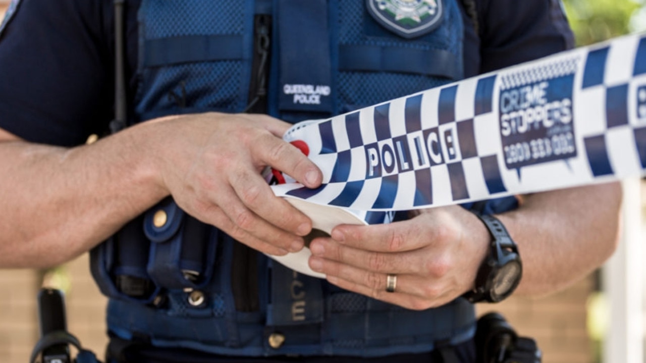 Qld Police: Detectives appeal for information after police cars set on ...