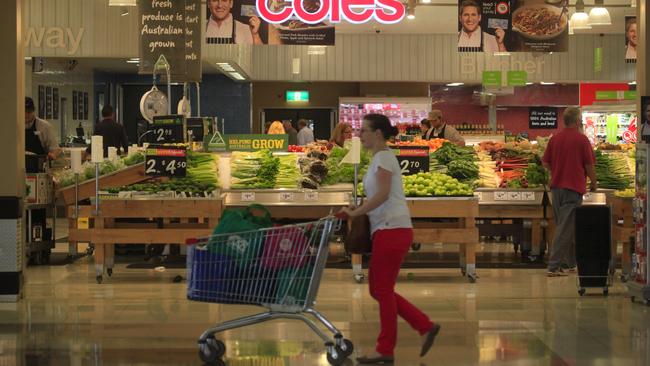 Police say shoplifters are heading straight from Heidelberg Magistrates Court to Warringal Shopping Centre to steal. File photo.