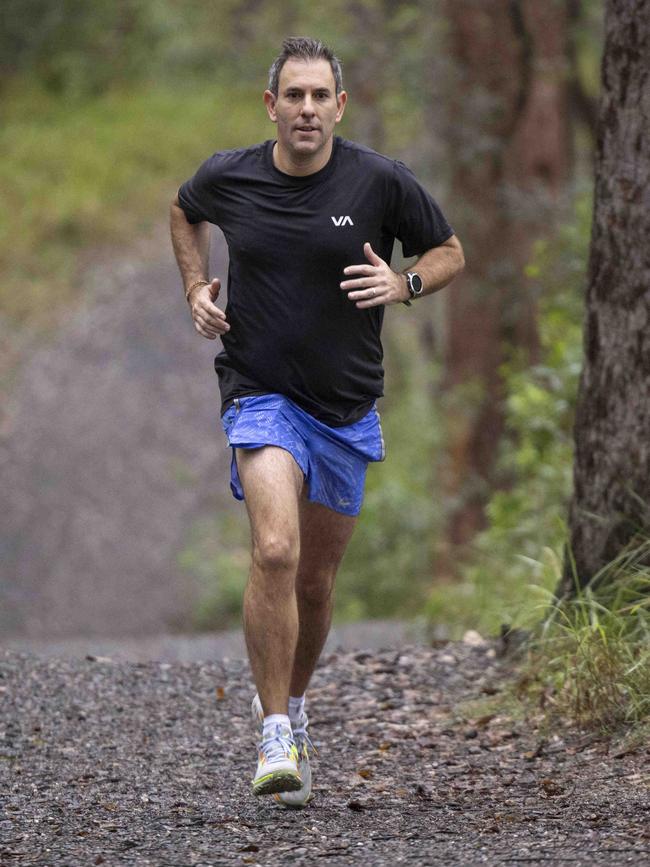 Jim Chalmers out on his morning run. Picture: Glenn Hunt