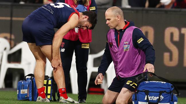 ‘He’s pretty tough’: Star to play with leg fracture