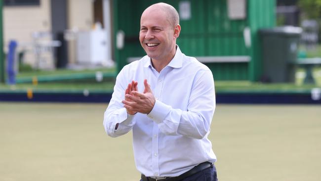 Josh Frydenberg MP plays some lawn bowls at Hawthorn Bowls Club Picture: NCA NewsWire /Brendan Beckett