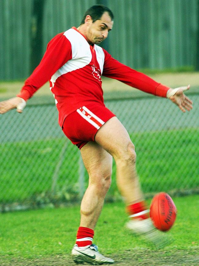 Darryl Sinclair in action for Lalor. Picture: Travis McCue