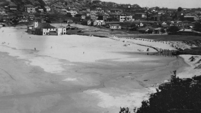 Anti-tank concrete tetrahedrons and timber piles on Freshwater Beach in 1947. Picture Steve Raffo, Northern Beaches Library