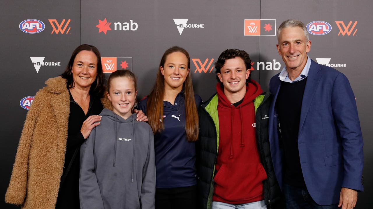 The Fleming family with Jasmine (middle). Picture: Dylan Burns/AFL Photos via Getty Images