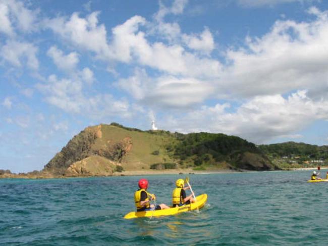 Dolphin Kayaking tour - travel tourism byron bay NSW kayaks paddling paddlers tourists holidays 2006