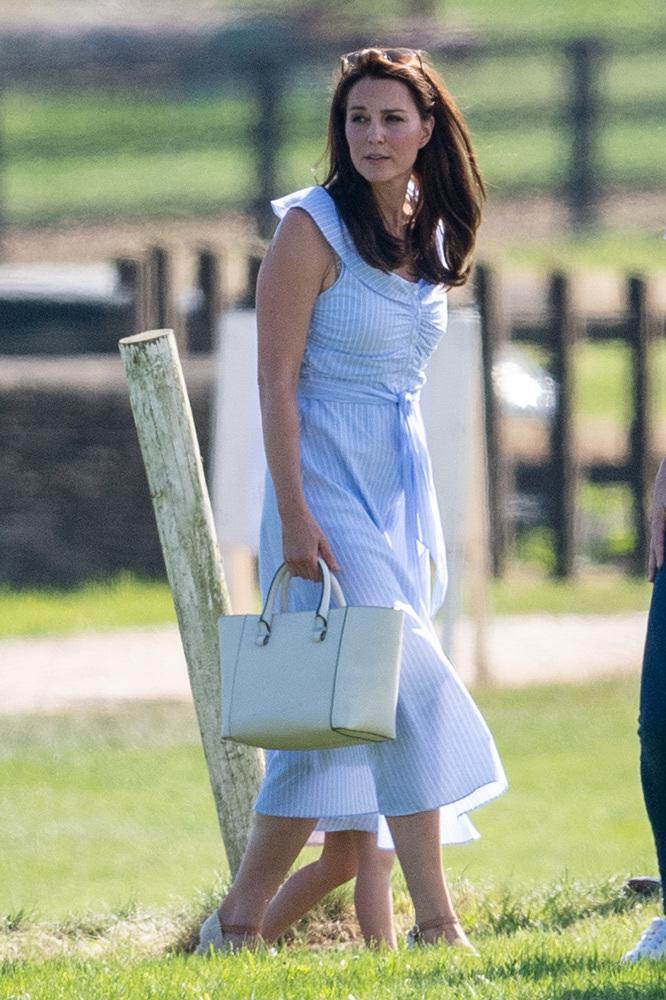 Kate middleton 2025 in zara dress