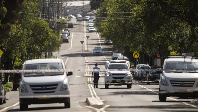 18/02/17. Padstow, Sydney, NSW, Australia. Pics by Julian Andrews. General scenes of the stabbing murder in Padstow overnight.