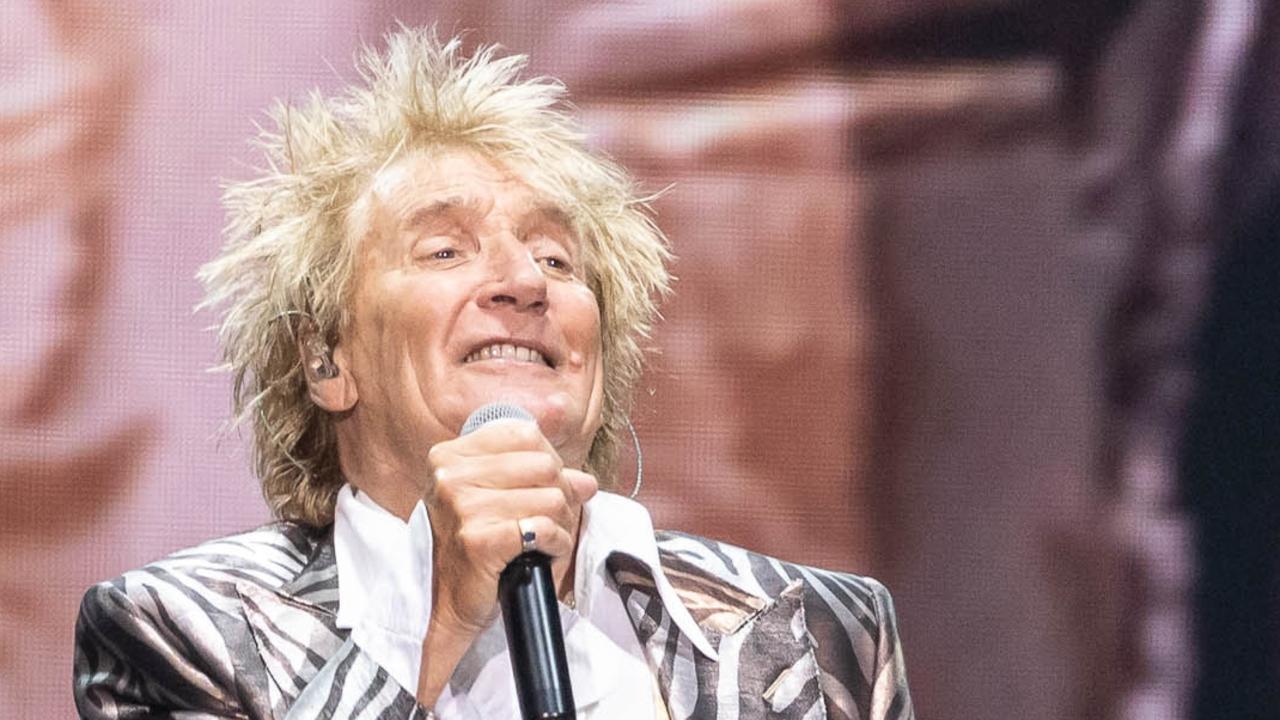 Rod Stewart Bounces Back From Sickness As He Wows Crowds At Qudos Bank 