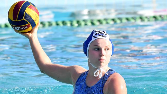 Polo Bears player Sophie Milliken Womens final in water polo, Barracudas vs Polo Bears. Sunday November 22, 2020. Picture John Gass