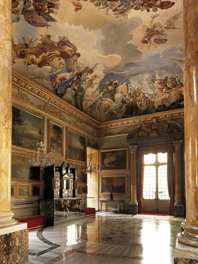 Prince Jonathan Doria Pamphilj and his 1,000-room palace in Rome