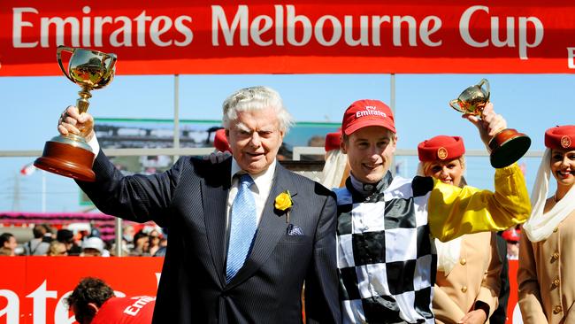 Bart Cummings and jockey Blake Shinn celebrate their Melbourne Cup win with Viewed in 2008. Picture: File