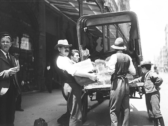 Delivery of ice in Sydney circa 1900. Picture: State Library of NSW