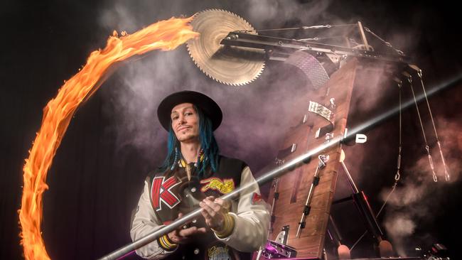 Magician Consentino has cancelled his upcoming shows at Dreamworld.