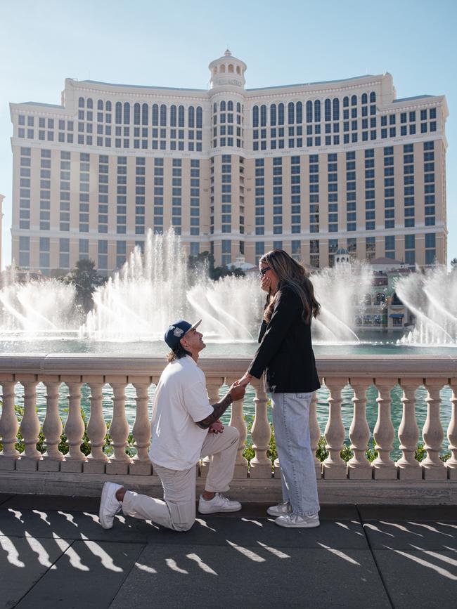 Xavier Savage proposes to Taliah Simbolon. Picture: Sam Gibson