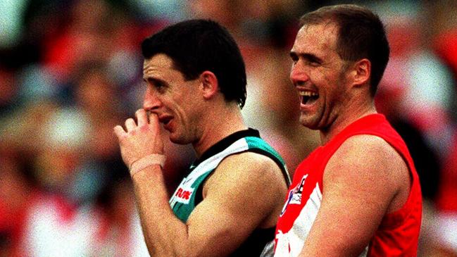 Former Port star Darren Mead up against Tony Lockett at the SCG in 1998. Picture: Phil Hillyard