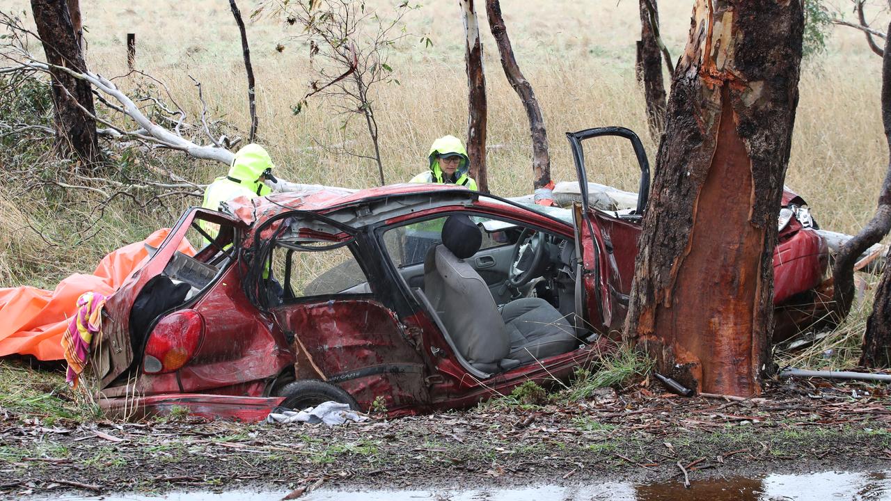 Police remove the car from the scene. Picture: NCA NewsWire / David Crosling