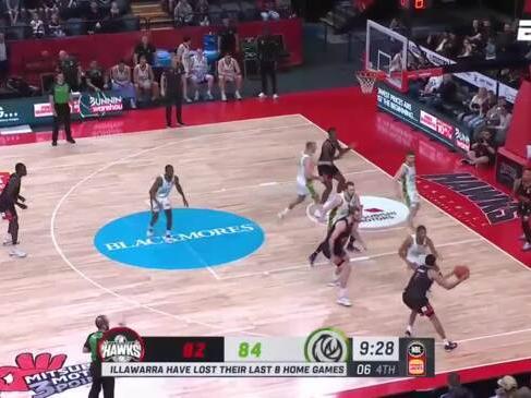 Illawarra Hawks vs. South East Melbourne Phoenix - Game Highlights