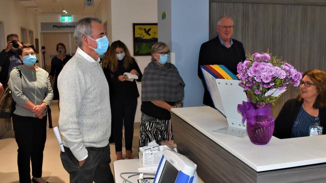 Member for Clarence Chris Gulaptis speaks with a staff member in the renal dialysis unit at the newly opened $17.5 million Grafton Base Hospital Ambulatory Care Centre on Thursday, 13th August, 2020.