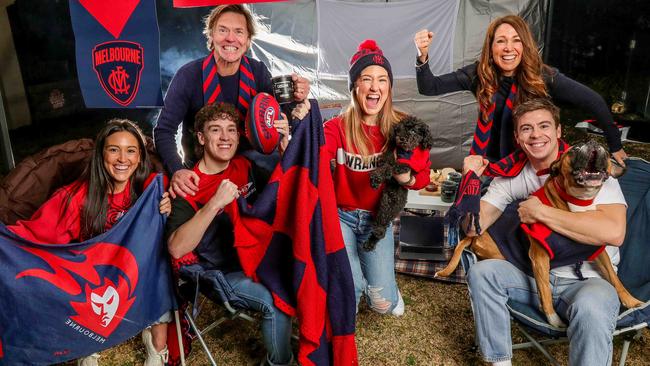 Lifting the curfew would give Victorians the opportunity to picnic outside with friends. Picture: Tim Carrafa