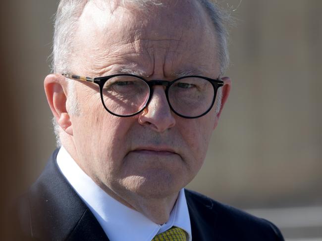 PERTH, AUSTRALIA. NewsWire Photos. 27 JANUARY 2025 Prime Minister Anthony Albanese meets Premier Roger Cook at Kwinana Bulk Terminal. Picture: NewsWire/ Sharon Smith