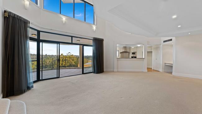 RECORD SALE: The penthouse unit at the Grosvenor Apartments on Herries Street in East Toowoomba sold at auction through Qld Hot Property for a Toowoomba record $2.61m.