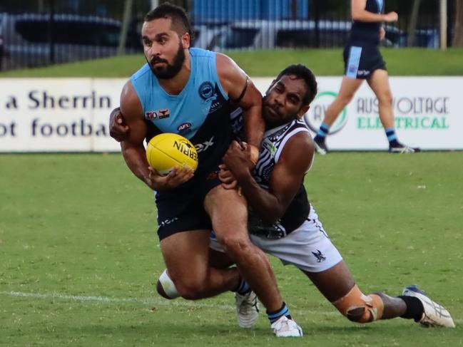 The Darwin Buffaloes travel to Cazalys Arena to take on Palmerston Magpies today. Picture: Celina Whan/AFLNT Media