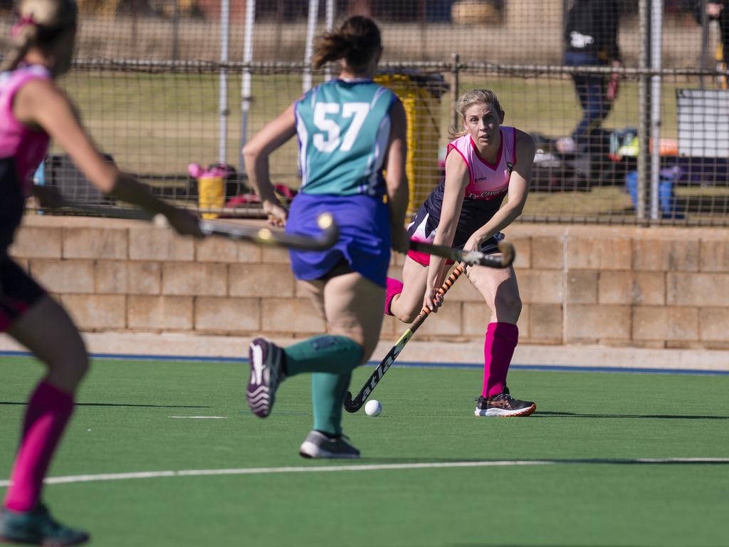 Rebecca Dwyer of Toowoomba 1 against Tweed 1.