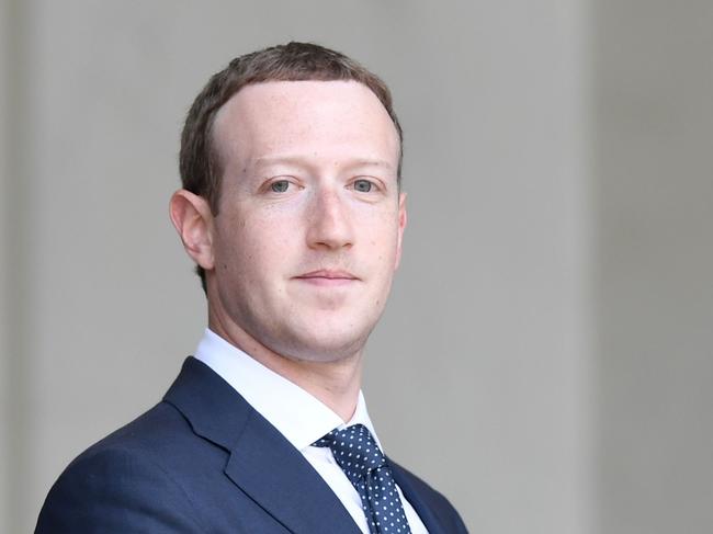 Facebook's CEO Mark Zuckerberg leaves the Elysee presidential palace, in Paris, on May 23, 2018 following a meeting with French President on the day of the "Tech for Good" summit. / AFP PHOTO / Alain JOCARD