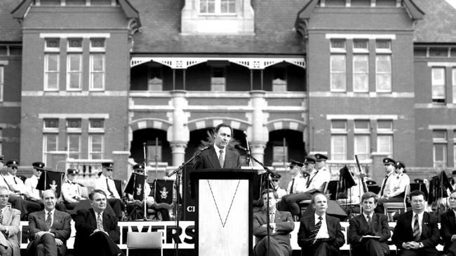 Then Prime Minister Paul Keating opened Victoria University’s Sunbury campus at the site in 1995.