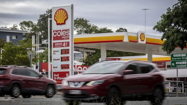 BRISBANE AUSTRALIA - NewsWire Photos MARCH 31, 2022: Fuel prices have begun to drop already, following the fuel excise cut in the federal budget. Some petrol stations have already slashed their prices and are selling below cost to drive competition. NewsWire / Sarah Marshall