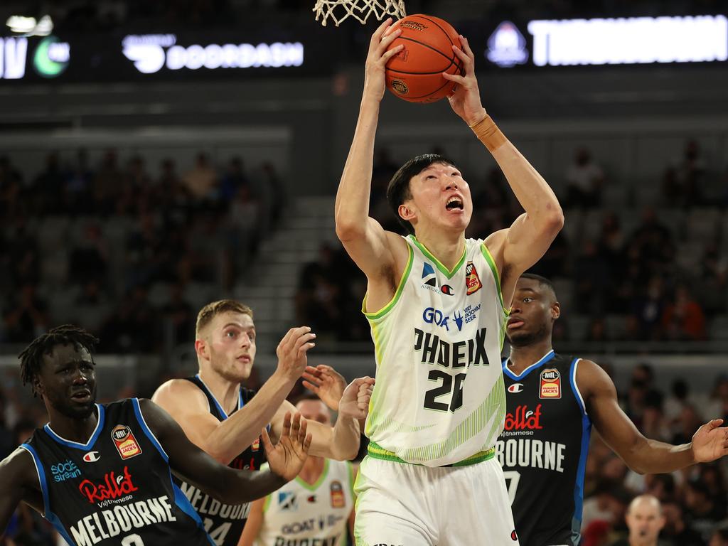 Zhou Qi tried his best as Lual-Acuil dominated. Picture: Getty Images