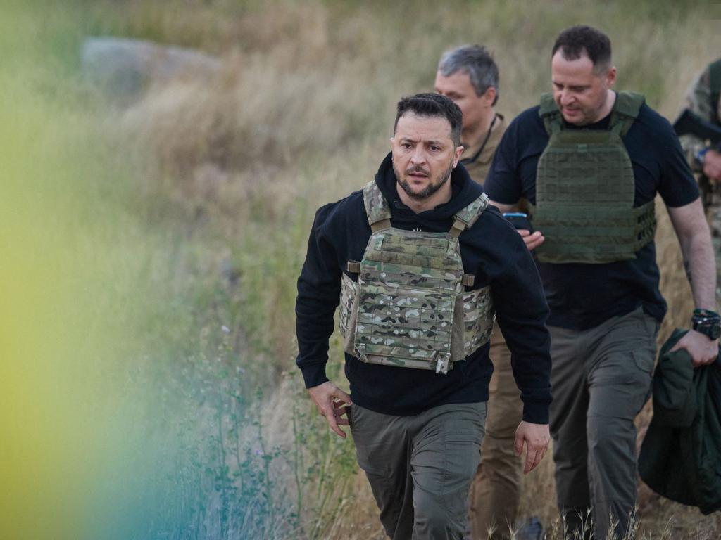 Ukraine's President Volodymyr Zelenskyy (L) flanked by Head of the Office of the President of Ukraine Andriy Yermak (C). Picture: AFP