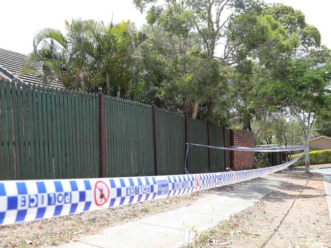 Police at a crime scene at Sunray Street in Sunnybank Hills.  Pic Peter Wallis