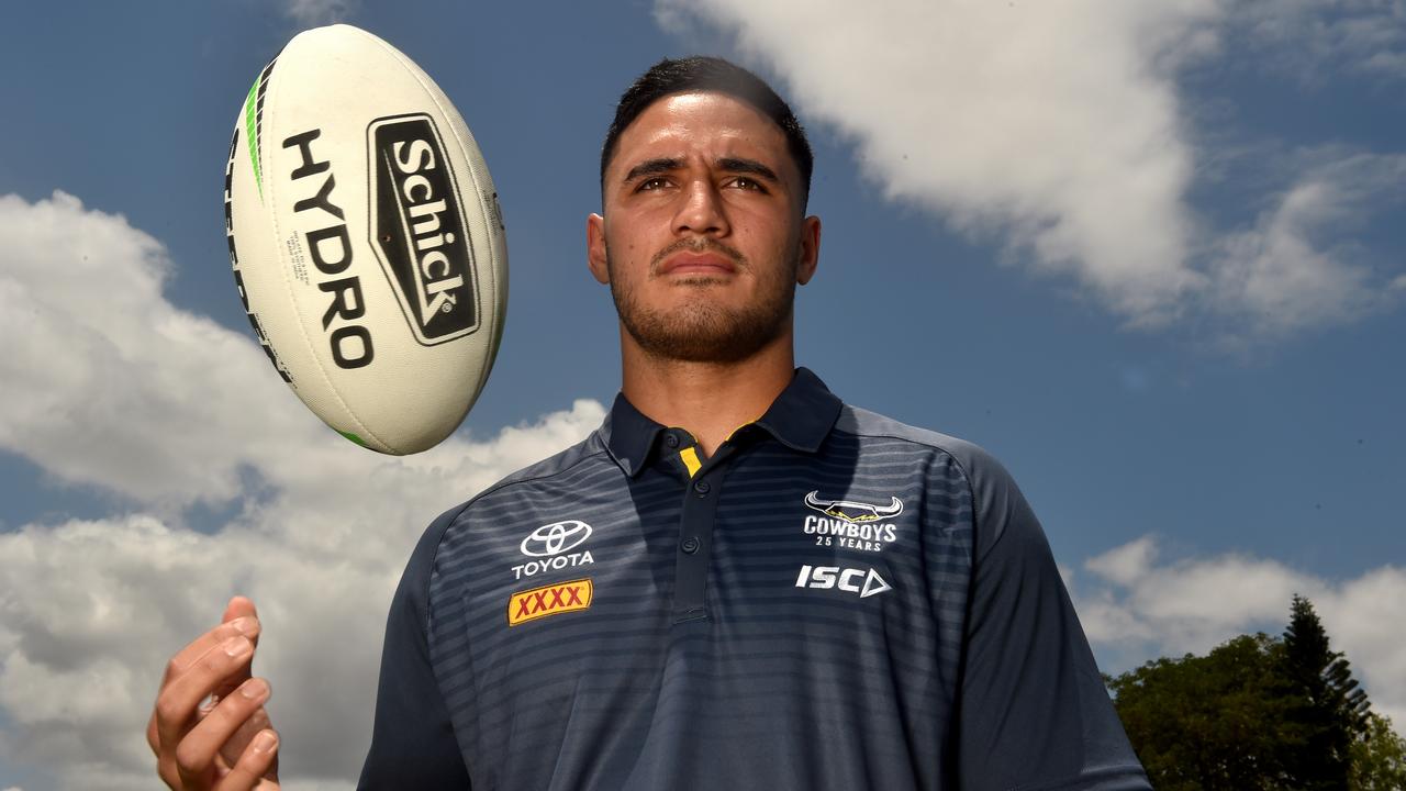 ✺New✺ 2022 NORTH QUEENSLAND COWBOYS NRL Card VALENTINE HOLMES