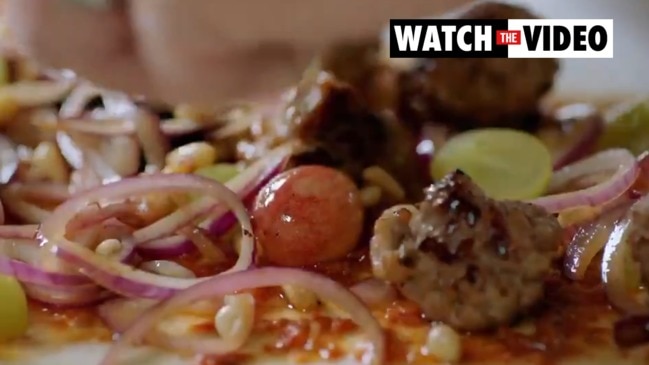 Jamie Oliver puts grapes on pizza (Channel 4)