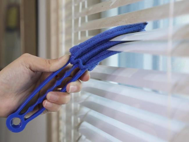 Hiware Window Blind Cleaner Duster Brush. Picture: Amazon Australia.