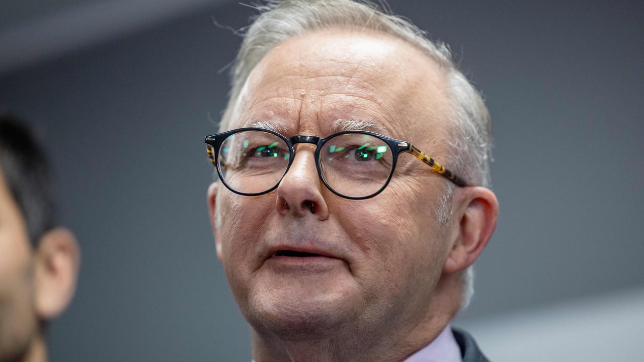 Australian Prime Minister Anthony Albanese on the campaign trail. Picture: Jason Edwards / NewsWire.