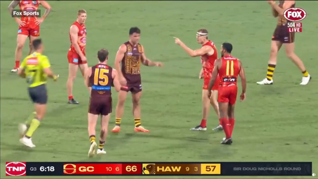 Defender furious as Hawthorn star appears to take a dive