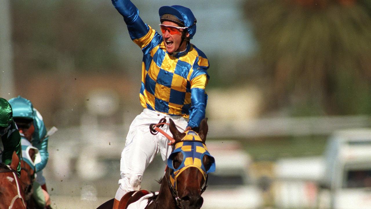 16Oct99. Caulfield Cup winner Sky Heights with Damien Oliver aboard.