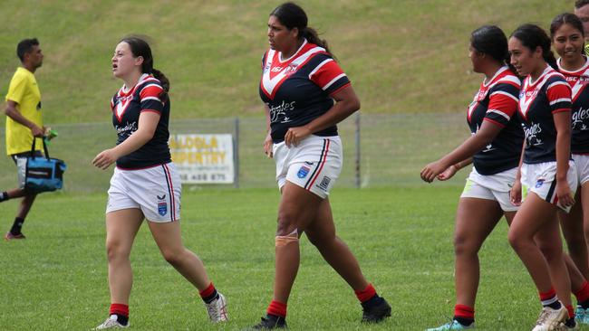 Mequynne Logan (centre) of the Sydney Roosters Lisa Fiaola Cup side. Picture: Kevin Merrigan