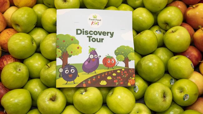 Woolworths Discovery Tour with local school children. 21st May 2018. Photograph Dallas Kilponen