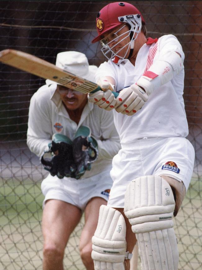 Acting Queensland cricket captain Dirk Wellham batting in the Adelaide Oval nets, 07 Jan 1993. (Pic by unidentified staff photographer)