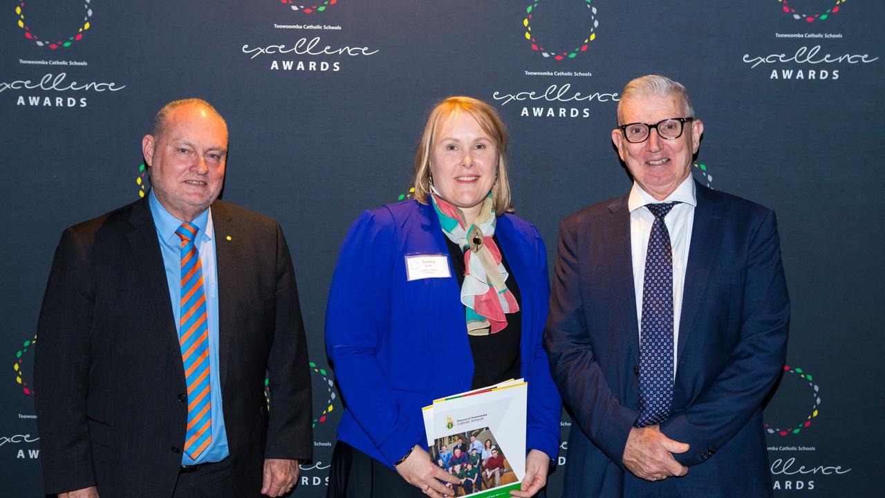 Award recipient Tammy Banks (centre) with David Hutton and Dr Pat Coughlan.